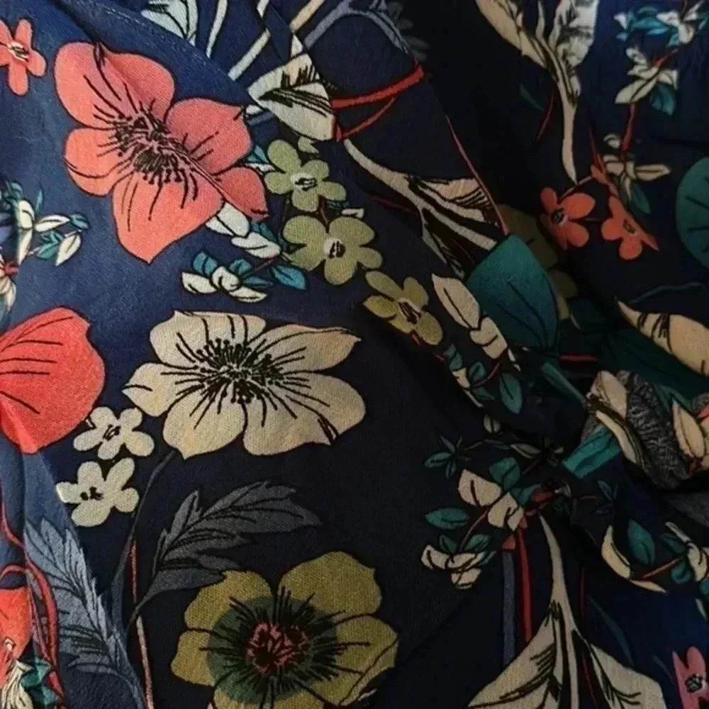 BNWT Hayden Los Angeles Blue Floral Wrap Shorts - Picture 6 of 7